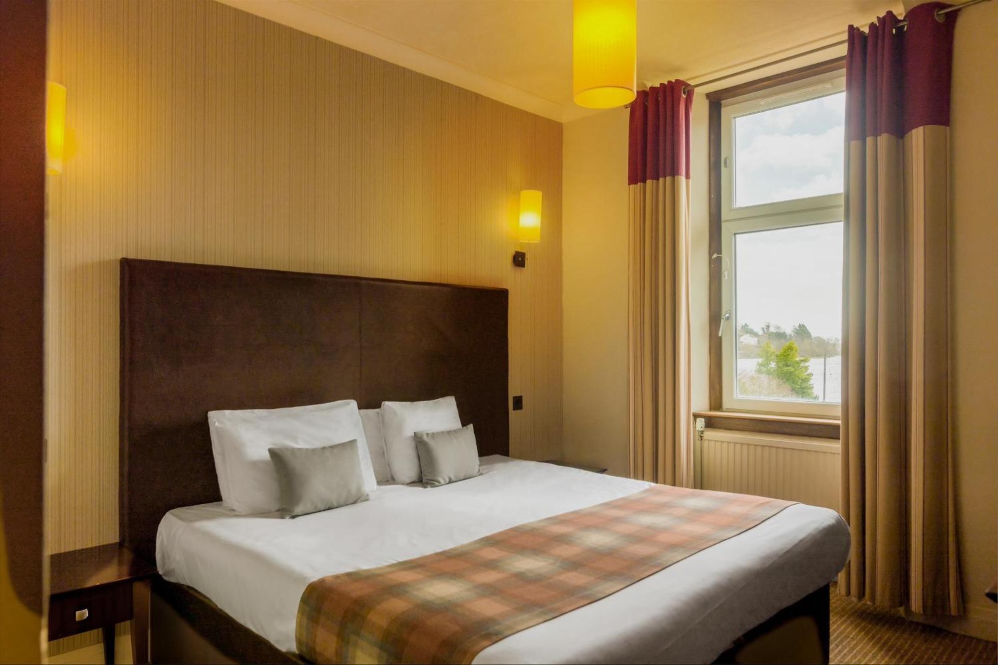Rosslea Hall Hotel Rhu Εξωτερικό φωτογραφία